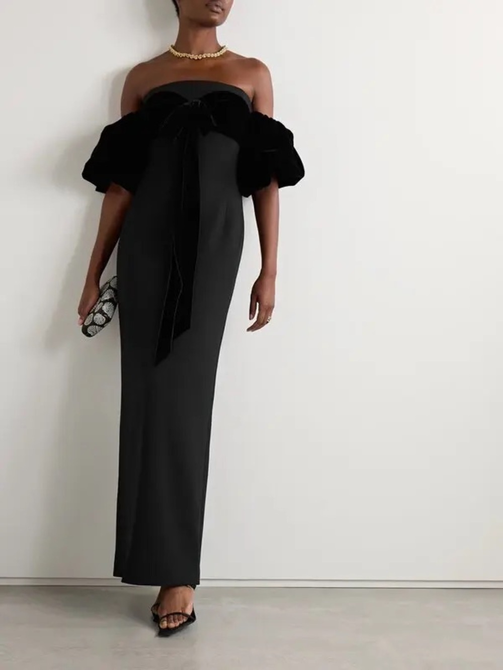 Oscar de la Renta Off-Shoulder Black Bow Gown